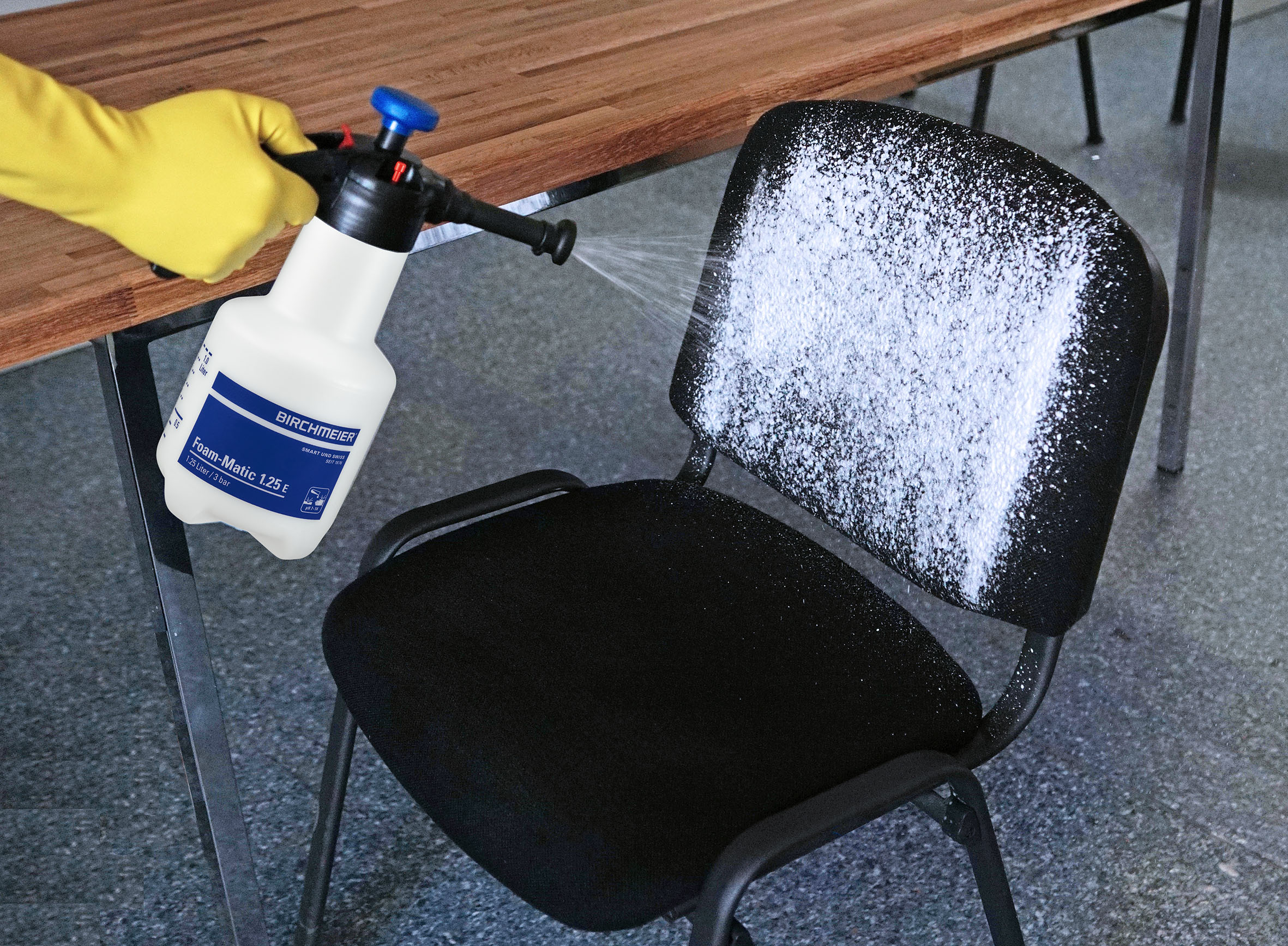 Schaumgerät Foam-Matic 1.25 E von Birchmeier zur Reinigung von Polstern